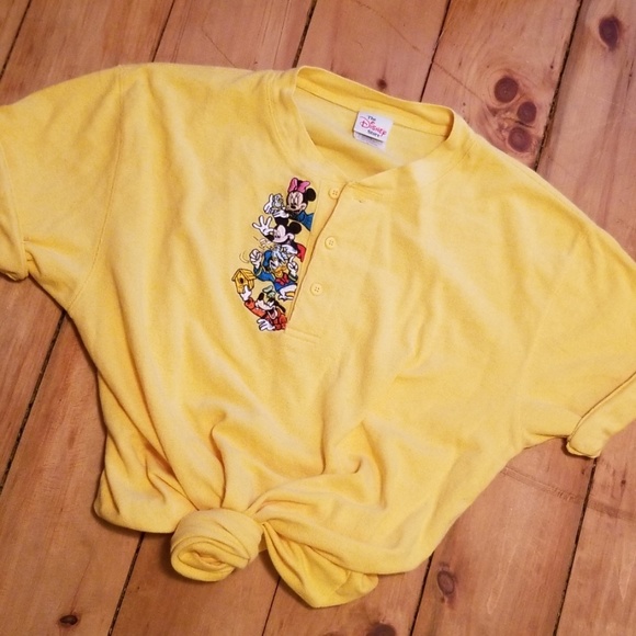 Disney Tops - 90's Vintage Disney Tee